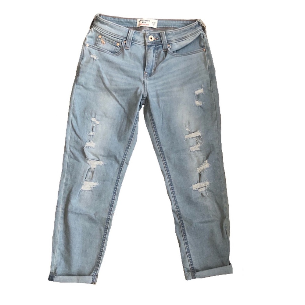 Abercrombie & Fitch ripped boyfriend jeans